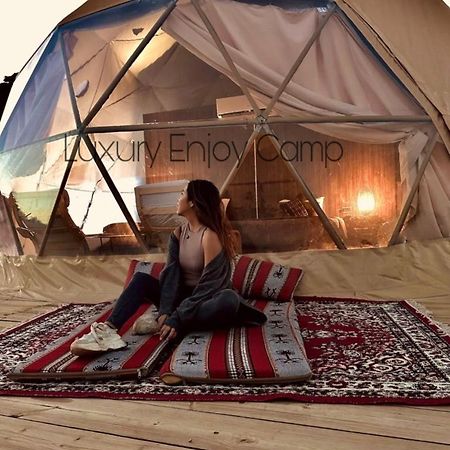 Апартаменты Abdullah Luxury Camp Вади-Рам Экстерьер фото