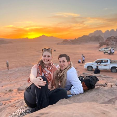 Апартаменты Abdullah Luxury Camp Вади-Рам Экстерьер фото